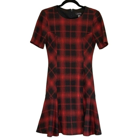 Tahari Half Sleeve Round Neck Godet Flare Red Glen Plaid Knit Dress Size 2 - Picture 5 of 7
